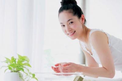 BẬT MÍ CÁCH CHĂM SÓC DA HIỆU QUẢ KHI ĐEO KHẨU TRANG LIÊN TỤC